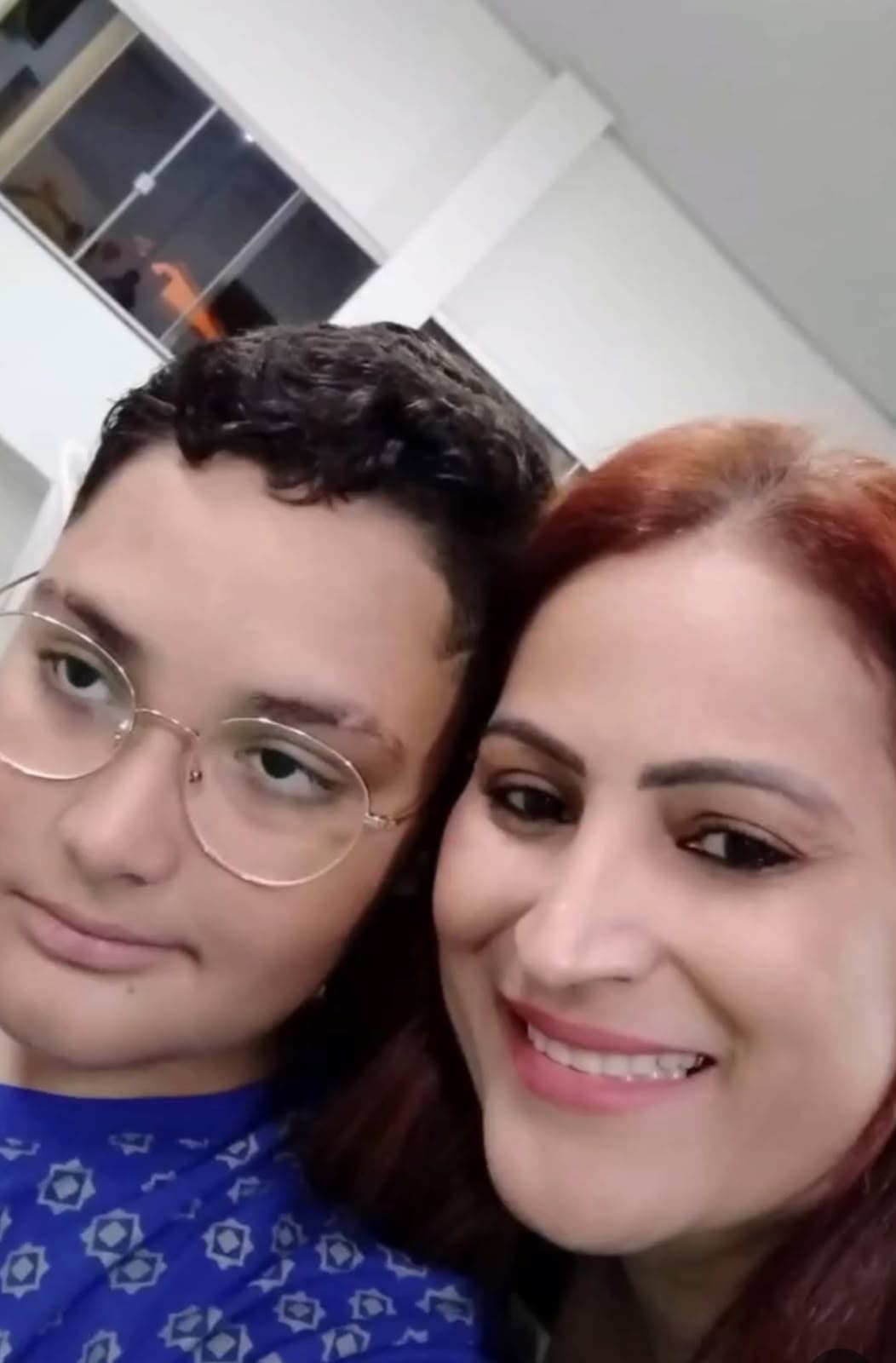 Com a mãe